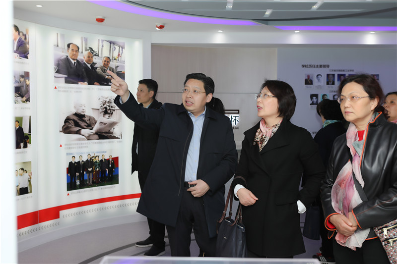 1552973949435070361.jpg DLWY9467.jpg